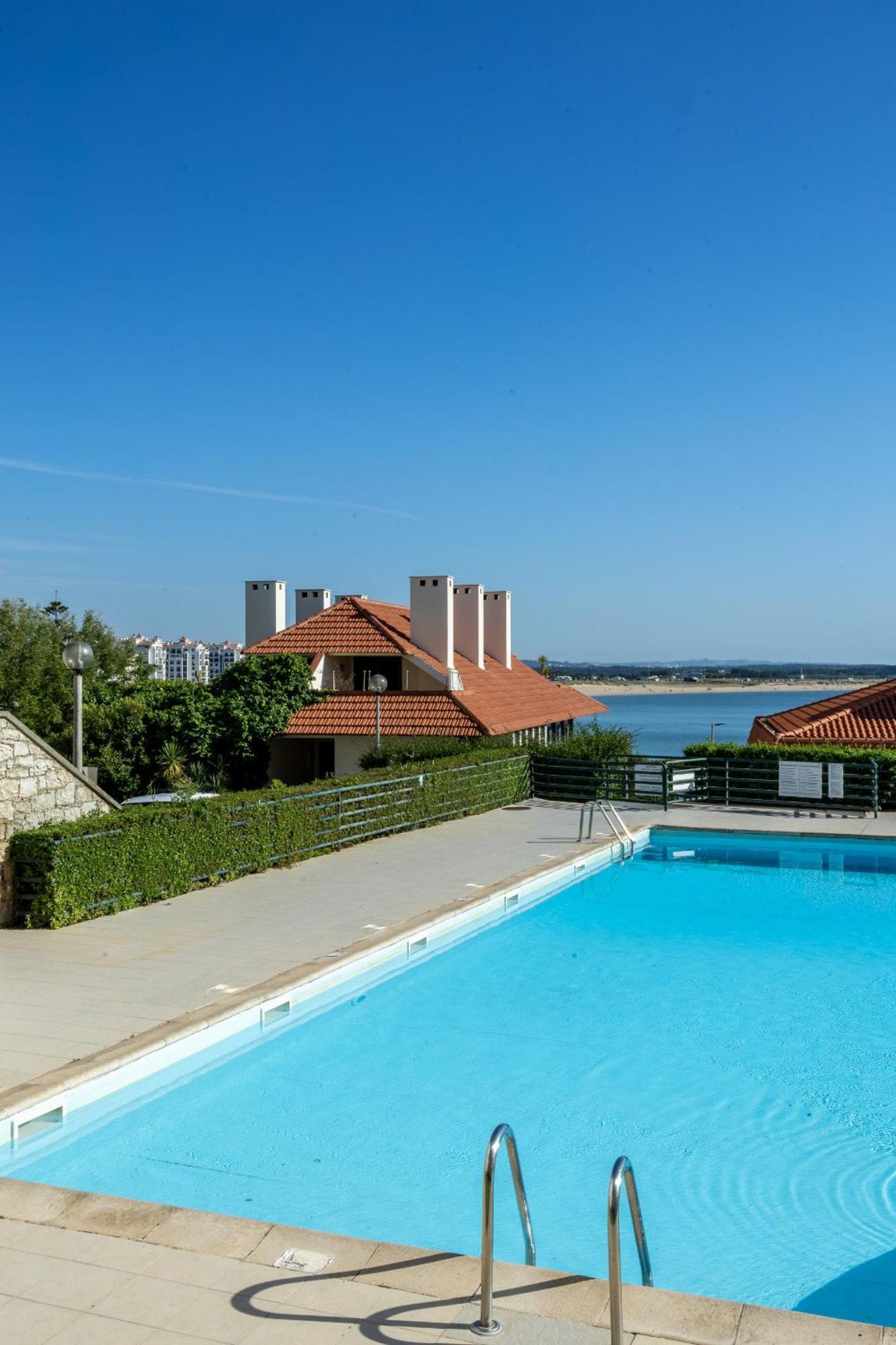 Apartamento CASA CAIS em frente a baía São Martinho do Porto Exterior foto