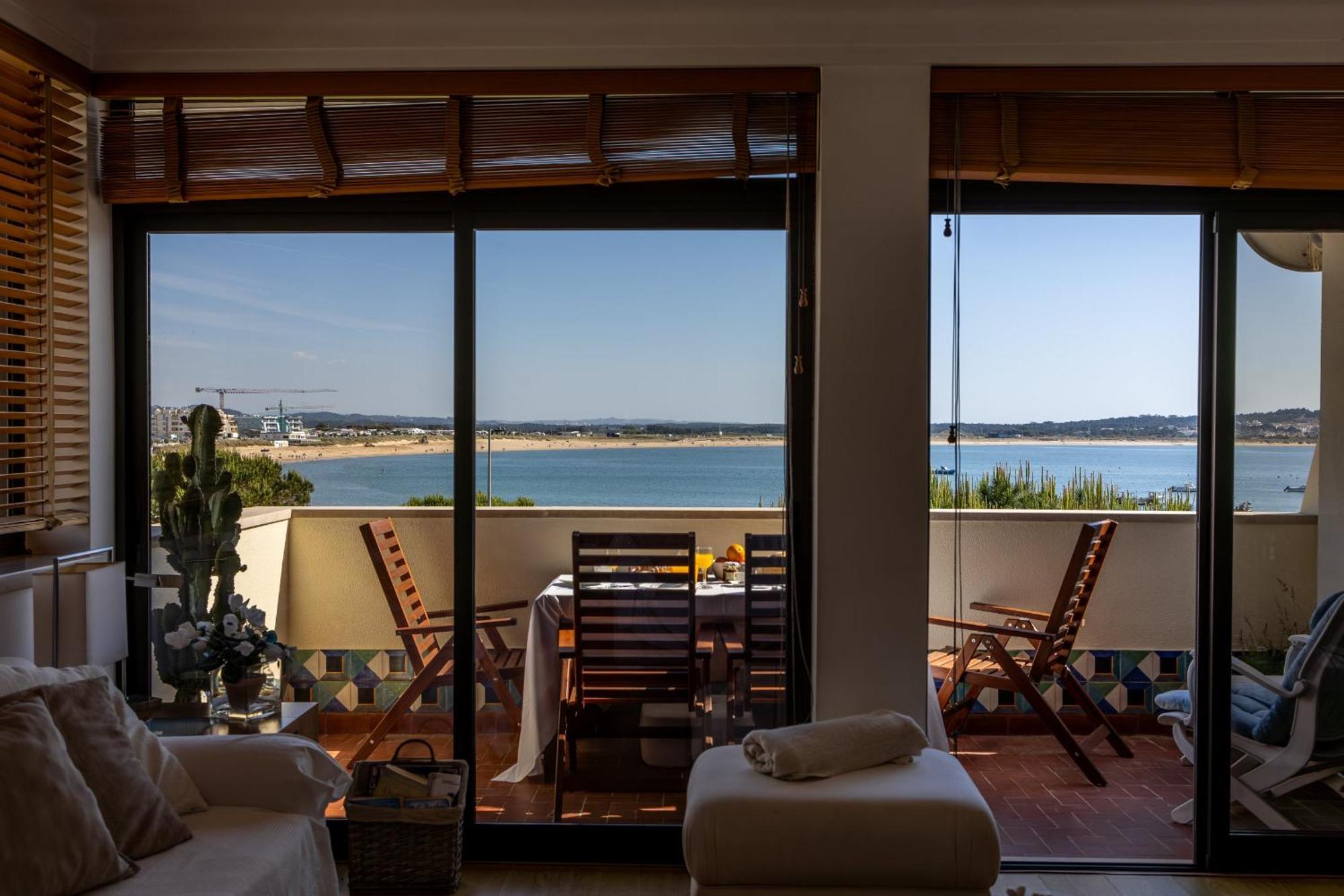 Apartamento CASA CAIS em frente a baía São Martinho do Porto Exterior foto